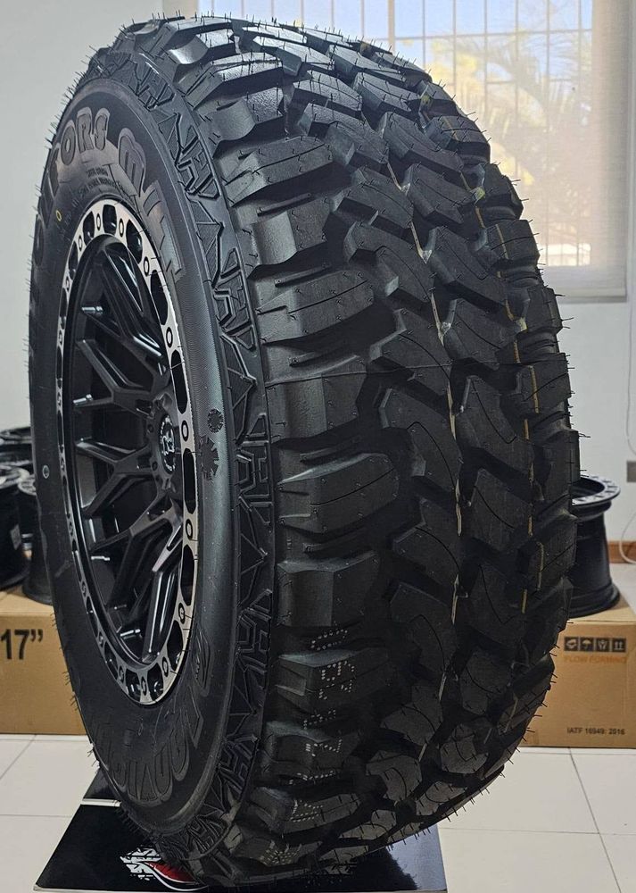 Neumático 31x10.5 R15 Mud Terrain montado